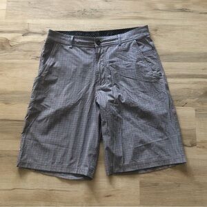 Lululemon Athletica Men's Gray Plaid Shorts